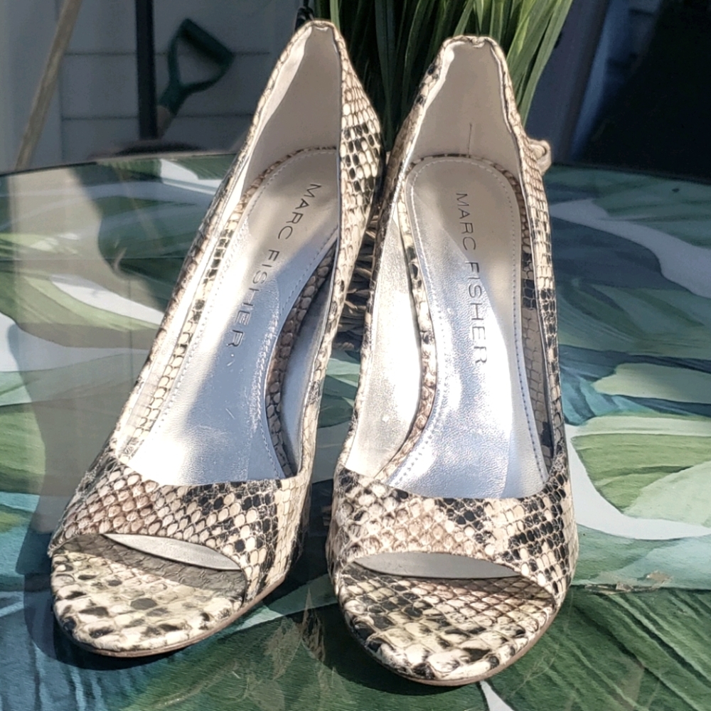 👠Marc Fisher Snakeskin Peep Toe Heels (8)👠👠